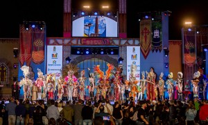 Catorce reinonas a la gran Gala Drag Queen del Carnaval medieval