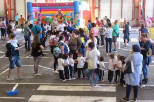 Ms de 500 personas de la comunidad educativa del CEIP Tamarn participan en una convivencia