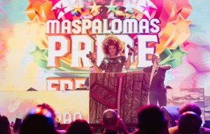 La drag queen Sandra Love sorprende al pblico de Maspalomas Pride en Yumbo