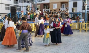 Mogn celebra el Da de Canarias  con artesana y folclore