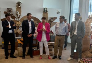 La Molina inaugura espacio con mobiliario 3D de fibra de platanera y Moda Clida