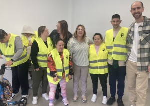 El Centro Ocupacional de Ingenio recibe chalecos reflectantes para seguridad de los usuarios